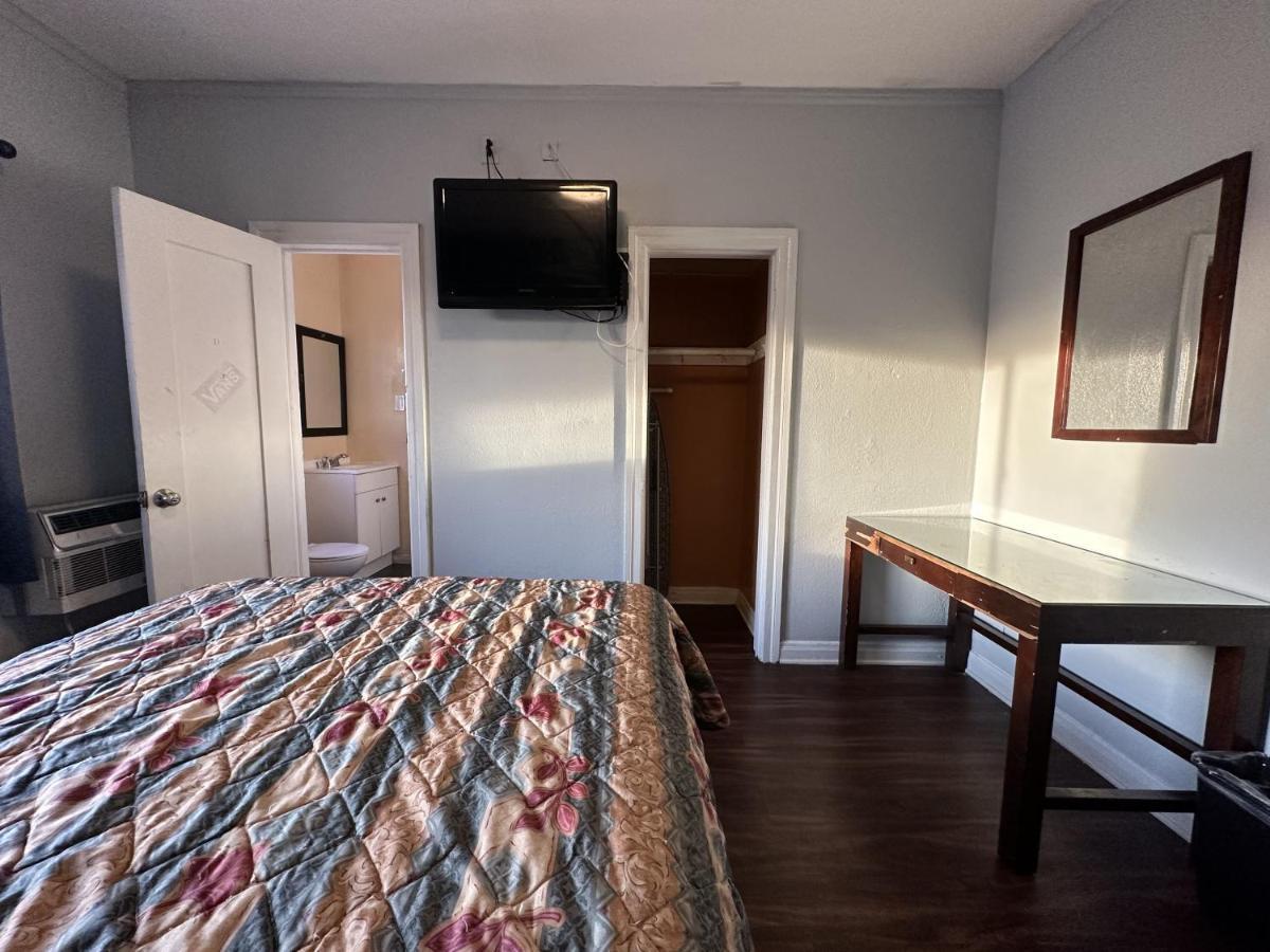 Unity Hotel - No Parking & Rooms Are Upstairs ลองบีช ภายนอก รูปภาพ